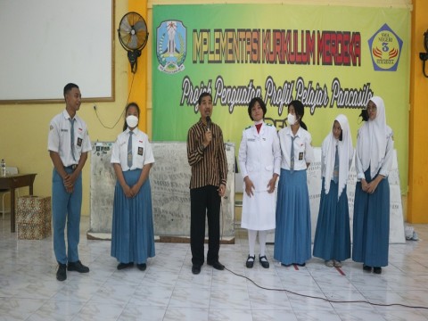 Semarak Pesta Demokrasi dalam Pemilihan OSIS/MPK 2022-2023 SMAN 3 Surabaya